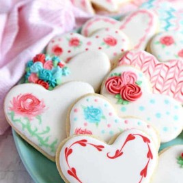 Valentine's Dau Sugar Cookies -- Part of the Best Valentine's Day Cookies