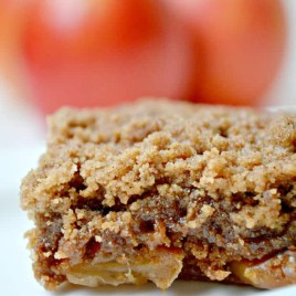 Caramel Apple Spice Cake Crisp is made in the slow cooker and is one of the easiest desserts you're ever going to make! | thebestblogrecipes.com | #dessert #recipe #apple #crisp