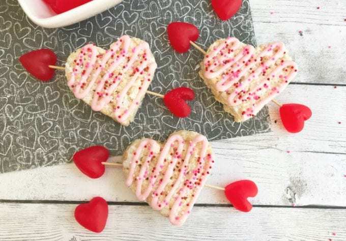 Valentine's Rice Krispie Treats Hearts -- Part of the Valentines Day Dessert