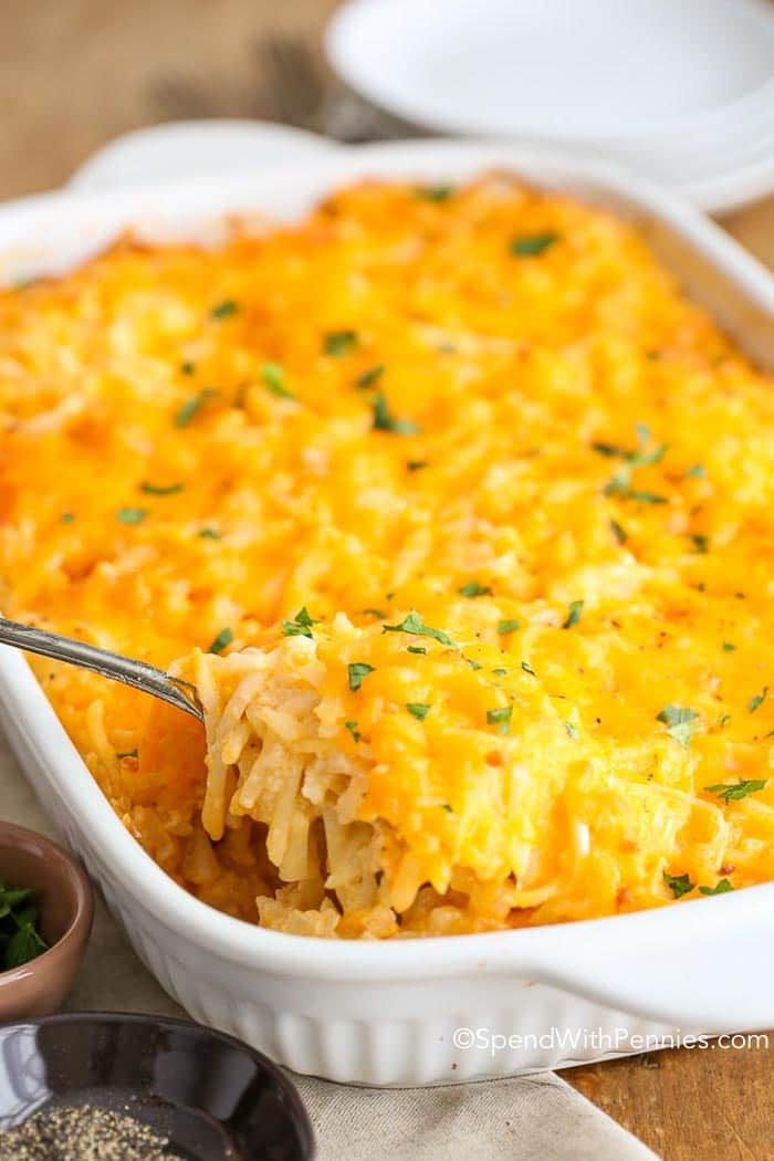 This is my favorite casserole ever! Copy Cat Cracker Barrel Hashbrown casserole needs just 5 minutes of prep and is absolutely cheesy, delicious and completely irresistible! The perfect breakfast casserole!