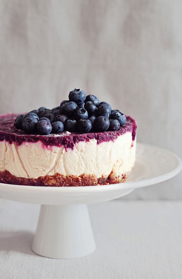 A Blueberry Raw Cheesecake For A Special Valentine -- Part of the Valentines Day Dessert