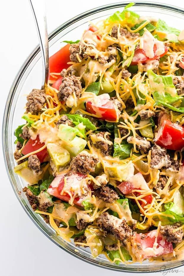 This easy low carb Big Mac salad recipe is ready in just 20 minutes! A gluten-free, keto cheeseburger salad like this makes a healthy lunch or dinner.