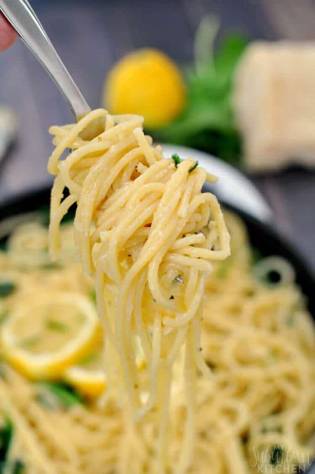 This Easy Lemon Garlic Pasta from My Suburban Kitchen is a recipe that is perfect when you don’t have a ton of time to spend getting dinner ready! It uses simple ingredients that you probably already have in your pantry, the lemon and garlic flavor is amazing, and your family will really love it!