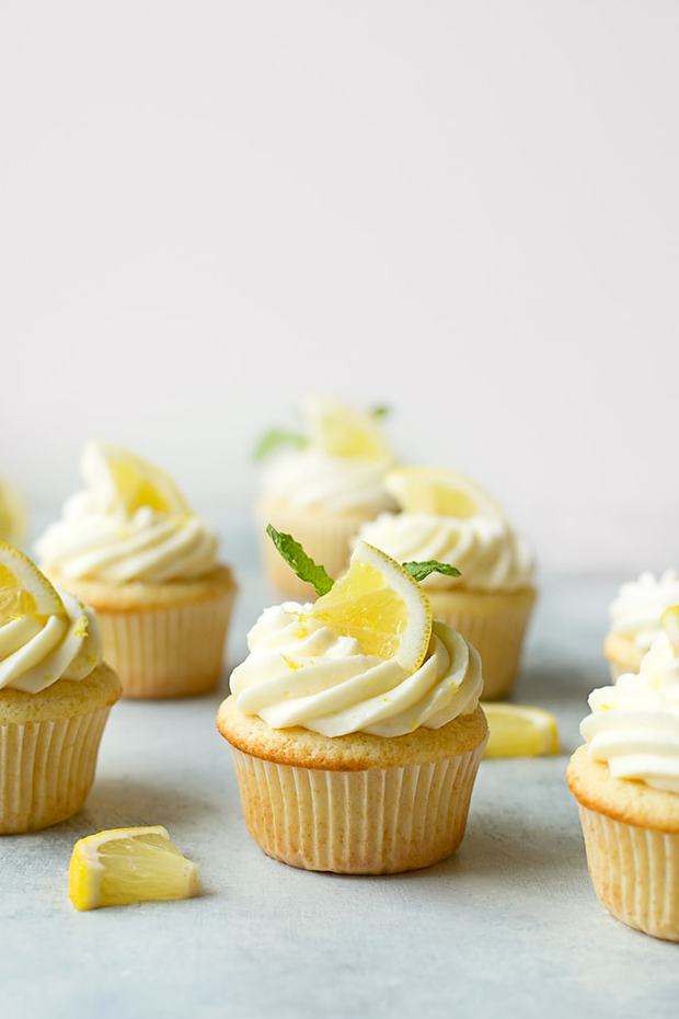 Light and fluffy lemon cupcakes with lemon cream cheese frosting. These classic cupcakes are perfect for spring and summer!