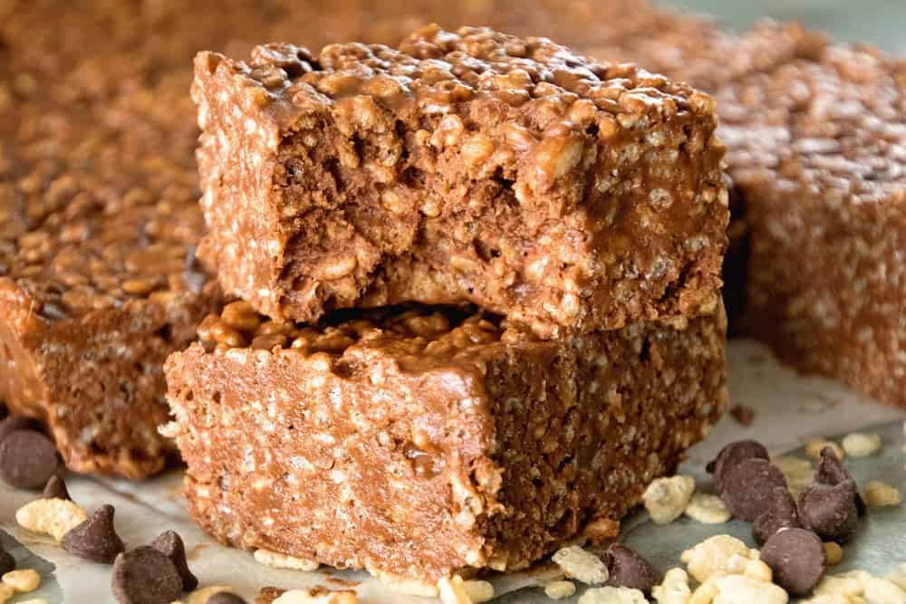 Chocolate Peanut Butter Rice Krispies Treats ~ Delicious Chocolate Rice Krispie Treats Loaded with Peanut Butter are a Family Favorite! These No Bake Bars are Easy to Make and Always the First Ones Gone!