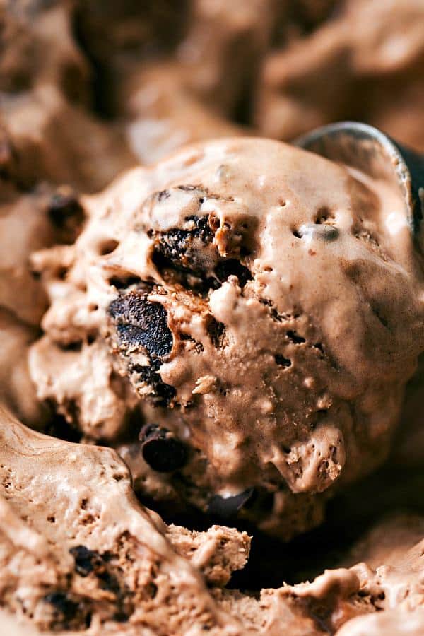 No ice cream maker needed for this delicious brownie batter cheesecake flavored ice cream!