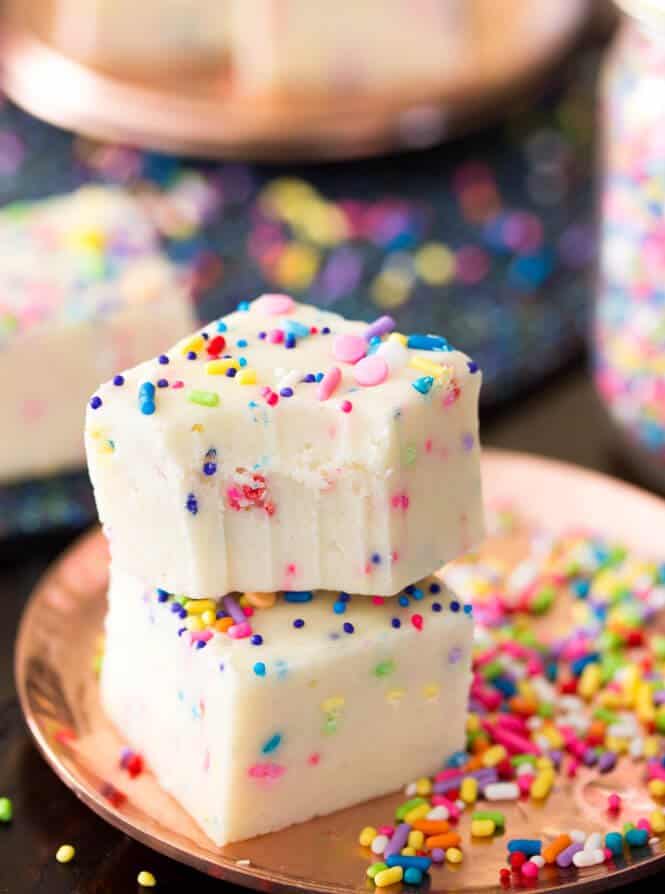 A sweet funfetti cake batter fudge that’s made with cake mix and packed full of colorful sprinkles.  A great birthday cake alternative!