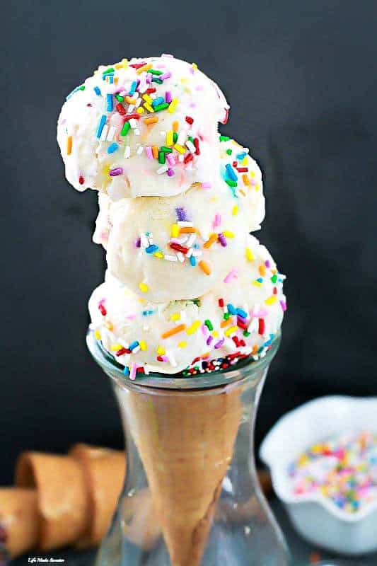 No Churn Cake Batter Ice Cream Funfetti – ONLY 4 ingredients to make the perfect creamy treat. Best of all, this delicious recipe is SO easy and requires no ice cream maker. Great for birthdays and summer parties!