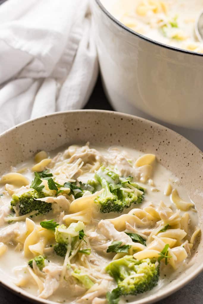 Chicken Alfredo Soup – This easy to make Chicken Alfredo Soup with Broccoli is sure to become a family favorite!  A super creamy soup that tastes just like everyone’s favorite comfort food pasta dish!
