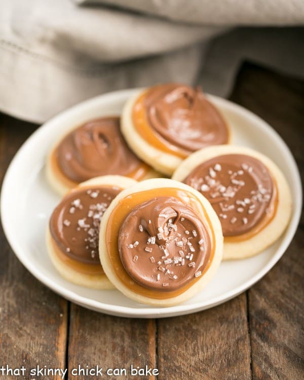 If you’re a fan of Twix bars or any treat combining shortbread, chocolate and caramel, these glorious Chocolate Caramel Shortbread Cookies will rock your world!!!