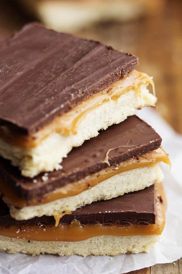 A delicious shortbread crust, caramel center and a chocolate layer on top.  These taste exactly like a Twix bar and you can make them right at home!