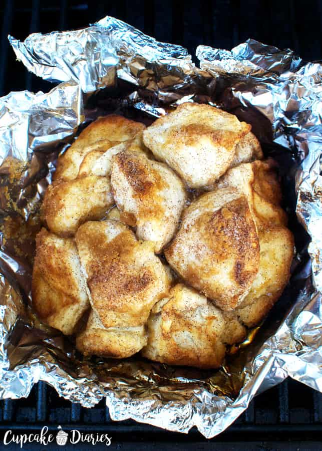 Tin Foil Monkey Bread - Perfectly sweet and soft monkey bread baked in tin foil! This recipe is great for camping or grilling.