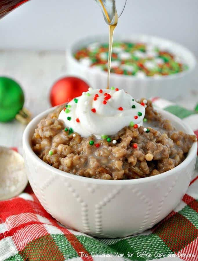 A thick, creamy, and perfectly-spiced hot breakfast could not be easier than this Gingerbread Slow Cooker Oatmeal! Whether you serve it for Christmas brunch or make a big batch to reheat for busy weekday mornings, Crock Pot oatmeal is a healthy and delicious way to start your day!