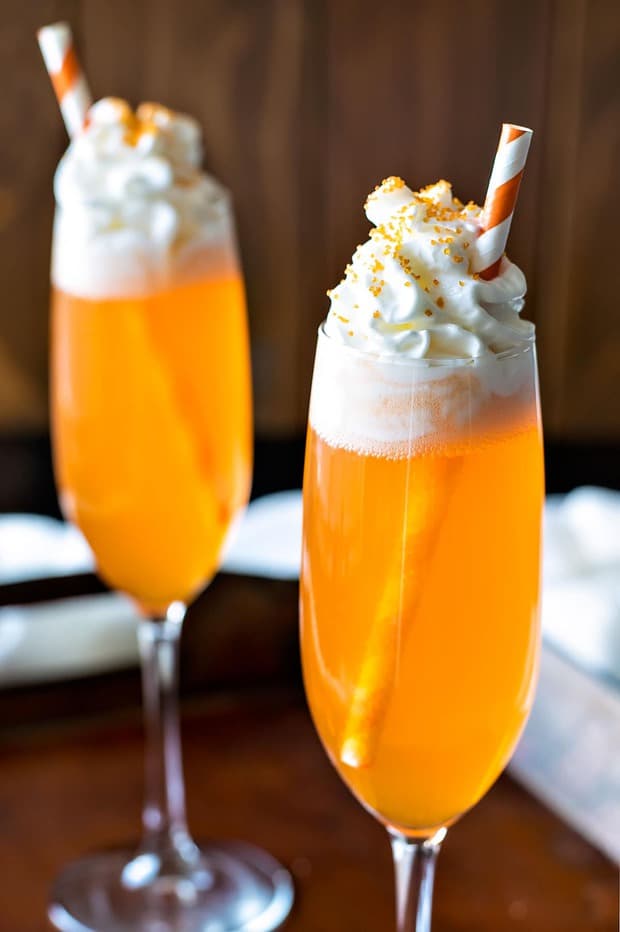 If you like the popsicle, you'll love this creamsicle drink! A delicious cocktail that'll be festive throughout all holiday seasons.