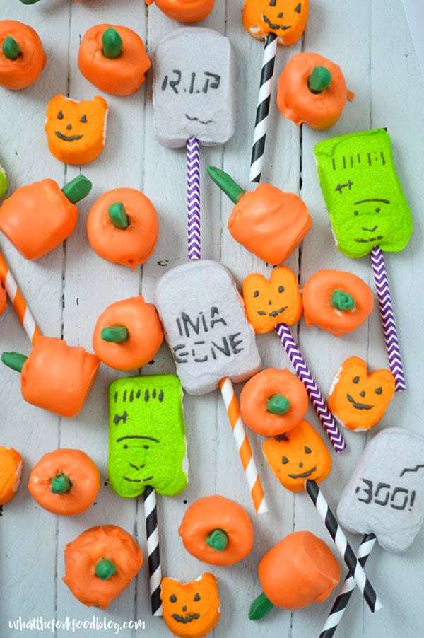 These fun pumpkin marshmallow pops are perfect for Fall or Halloween Parties or even Thanksgiving. They’re cute, festive, and easy to make!