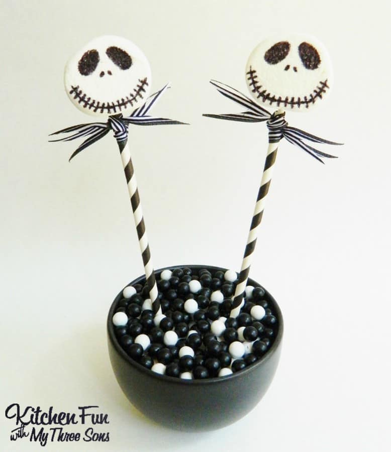 We made these fun Jack Skellington Marshmallow Pops the other day & they are SO easy to make!