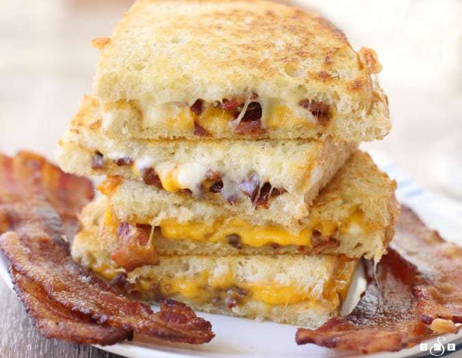 This bacon and grilled cheese sandwich combines two of your all time favorite foods into one delicious sandwich that your whole family will love!