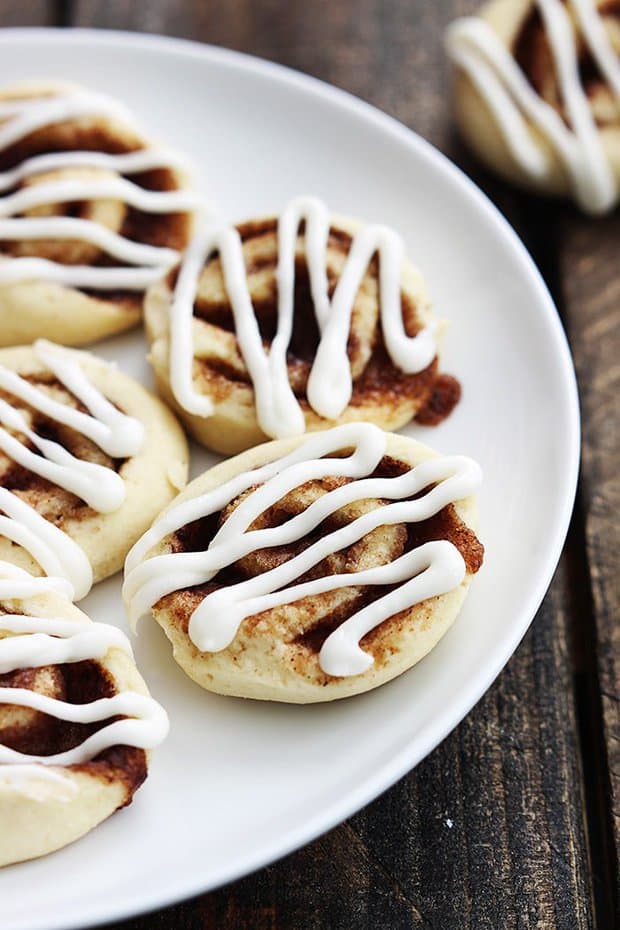These cinnamon roll cookies are my own personal heaven! I love a soft fluffy cinnamon roll and these cookies are a very easy cookie take on the best thing ever. You’ve gotta make these pronto – you’ll thank me later!