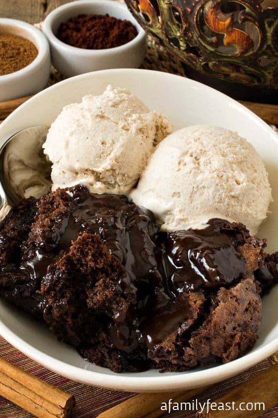 So with Cinco de Mayo celebrations coming, we thought it was the perfect opportunity to play around a little with the recipe by adding some spices and seasonings – and our Mexican Hot Fudge Pudding Cake is the very delicious result