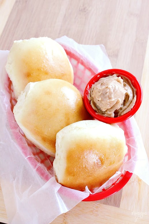 Texas Roadhouse Rolls and Cinnamon Butter