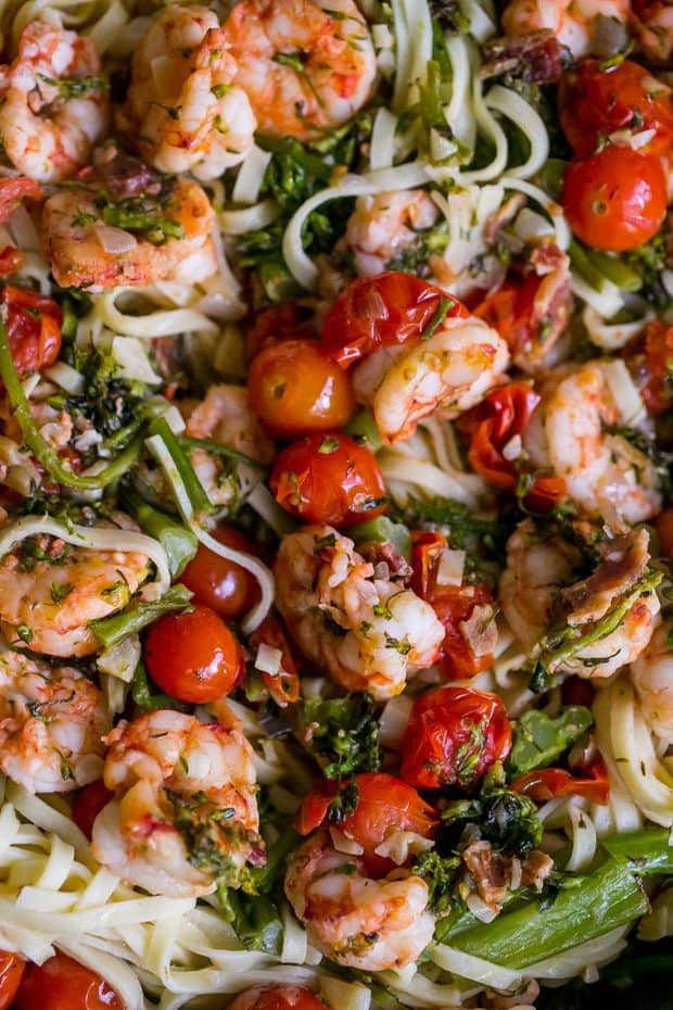 Delicious easy one pot tuscan shrimp linguine is full of flavor – great for dinner parties and perfect for beginning cooks!