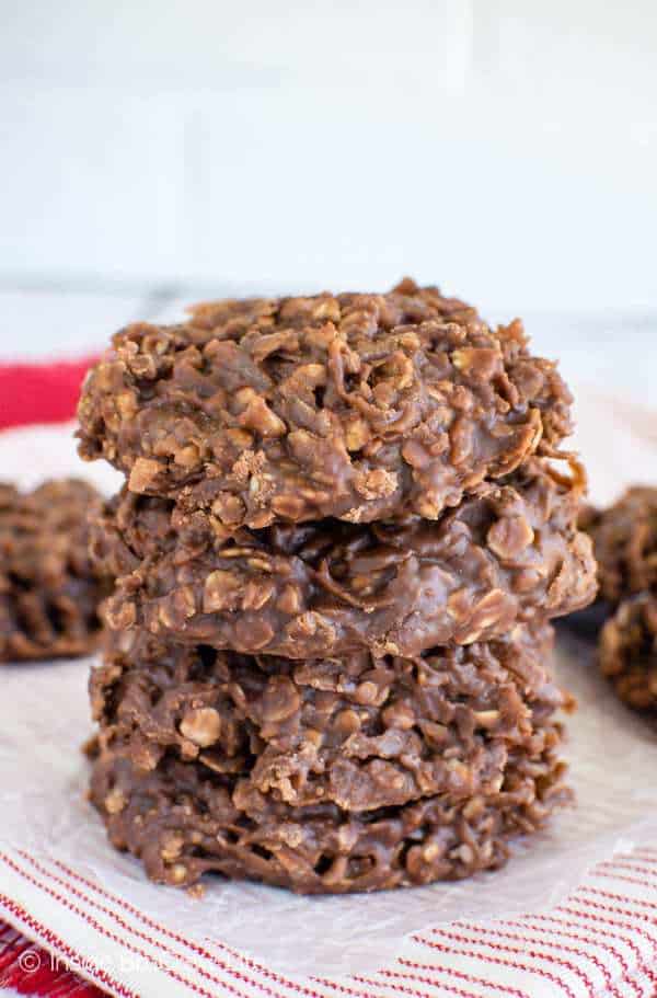 These easy Nutella No Bake Cookies are a fun and nostalgic treat to make in no time at all.  Perfect after school or midnight snack.