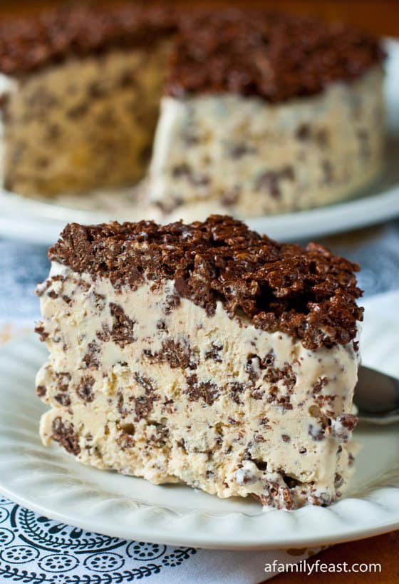 This Nutella crunch ice cream cake is a great dessert for feeding a crowd when you want something really delicious without having to go through too much of a fuss to prepare it.