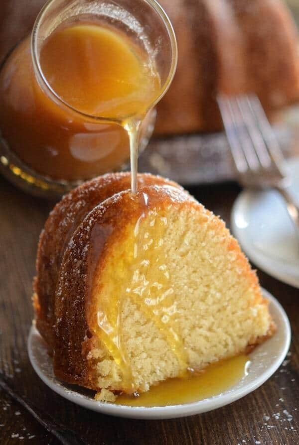 Almond Amaretto Pound Cake: a sweet, moist homemade pound cake flavored with almond extract and amaretto liquor, topped with a warm buttery amaretto sauce.