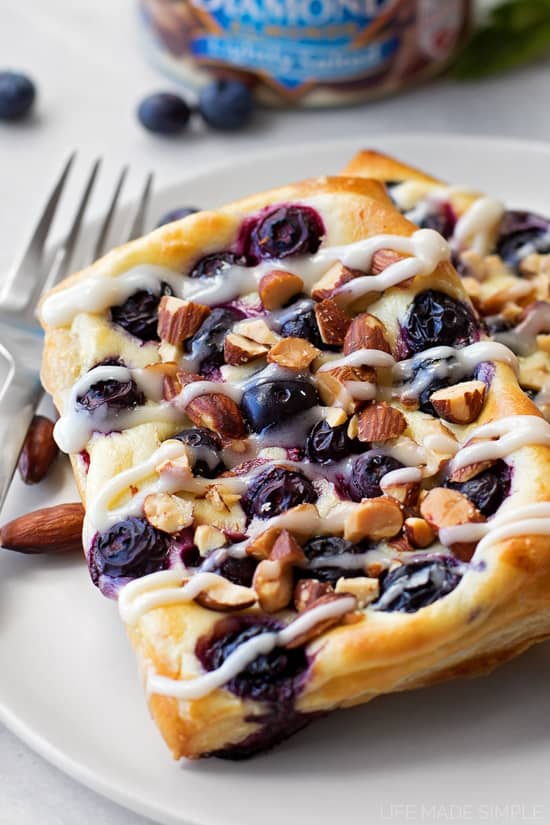 It’s time to take brunch to the next level with these sweet blueberry almond cream cheese danish!!