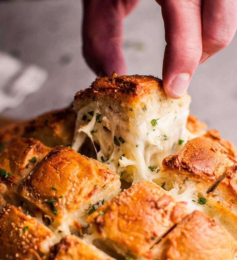 Parmesan and garlic butter cheesy pull apart bread is a deliciously comforting appetizer that everyone is sure to love!