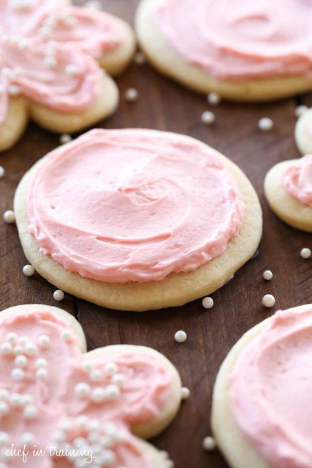 Who doesn’t love a good sugar cookie?! This particular recipe is my favorite sugar cookie recipe that I have tried.