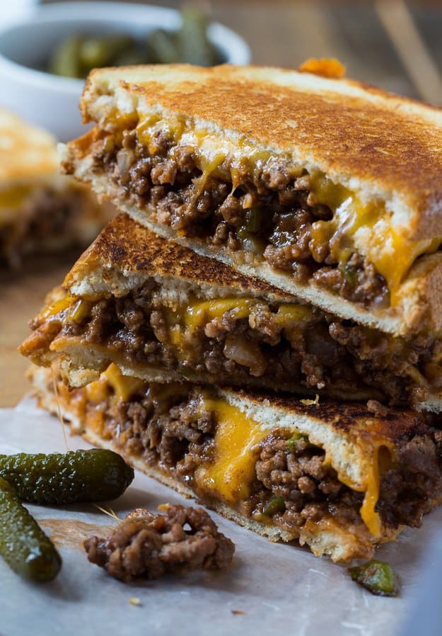 Grilled Cheese and Sloppy Joes married together. This is so good y’all. During the fall I tend to either like long, slow-cooked meals or super quick and easy ones for those busy days.