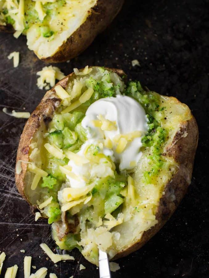 The result is these broccoli cheddar stuffed potatoes – straight up comfort food. Ultra creamy, cheesy, and filling. I guarantee you’ll love them!