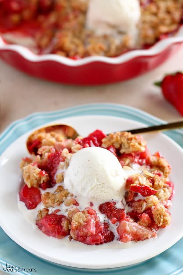Easy Strawberry Crisp - The Best Blog Recipes