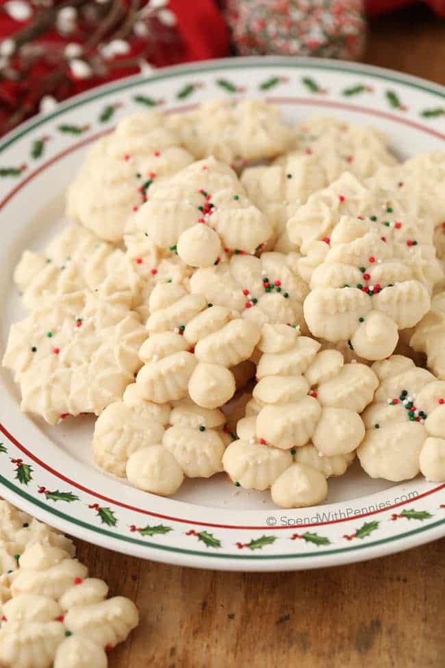 Shortbread cookies are simple and classic buttery Christmas cookies that melt in your mouth.