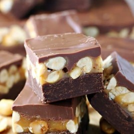 Snickers Candy Bar Fudge Recipe