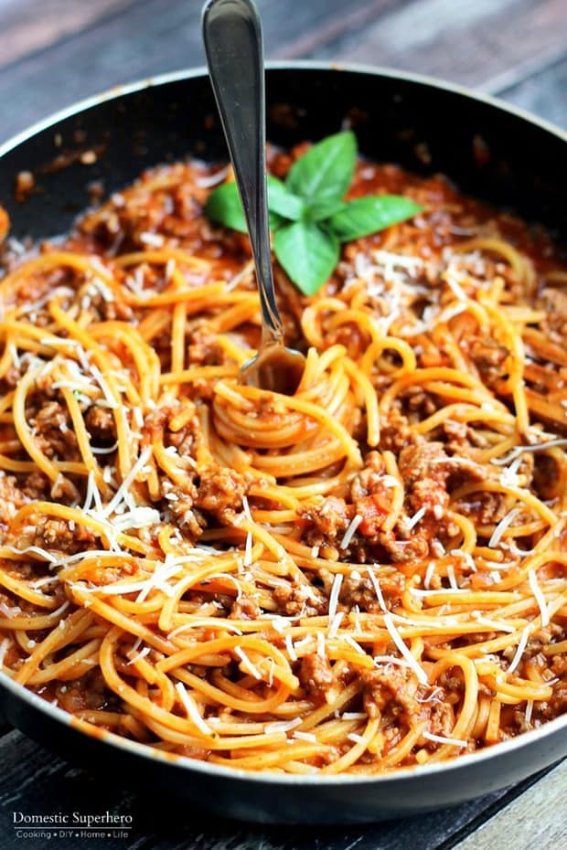 One Pot Spaghetti with Meat Sauce is the perfect simple weeknight meal using only ONE pot! Everyone will rave about this easy dinner dish!
