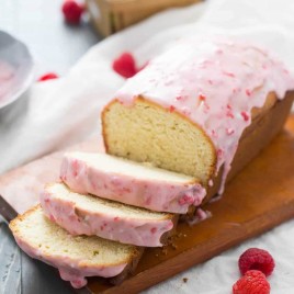 Easy Glazed Cake Recipes are the desserts that are missing in your life. You are going to love these sweet cakes that are glazed to perfection!