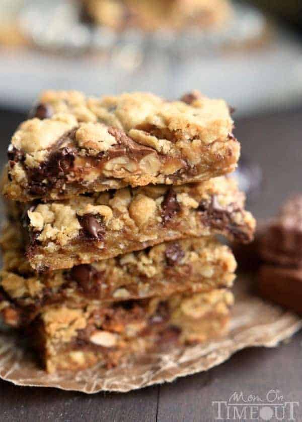 If you like peanut butter, you’ve come to the right place. These Peanut Butter Snickers Cookie Bars are bursting with peanut butter flavor. Chewy, nutty, totally delicious.