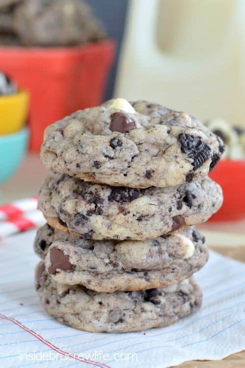 These easy Chocolate Chip Cookies and Cream Cookies are full of chocolate chips and Oreo cookies.  They are the perfect after school snack, lunch box snack, or midnight snack.  You choose!