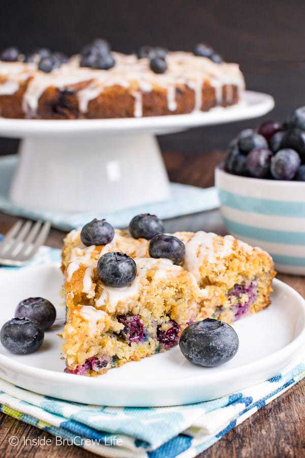 A slice of this Blueberry Orange Crumble Cake and a cup of coffee is the perfect breakfast or snack. It’s a wonderfully soft cake loaded with lots of fresh berries, spices, and orange goodness.