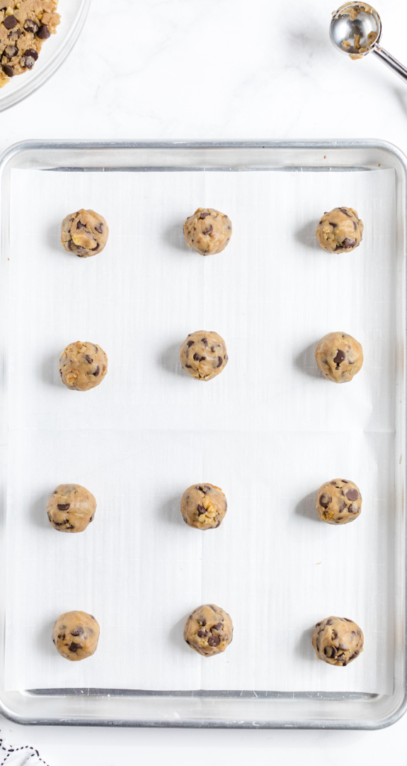 Roll the cookie dough into balls