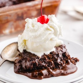 Hot Fudge Sundae Cake