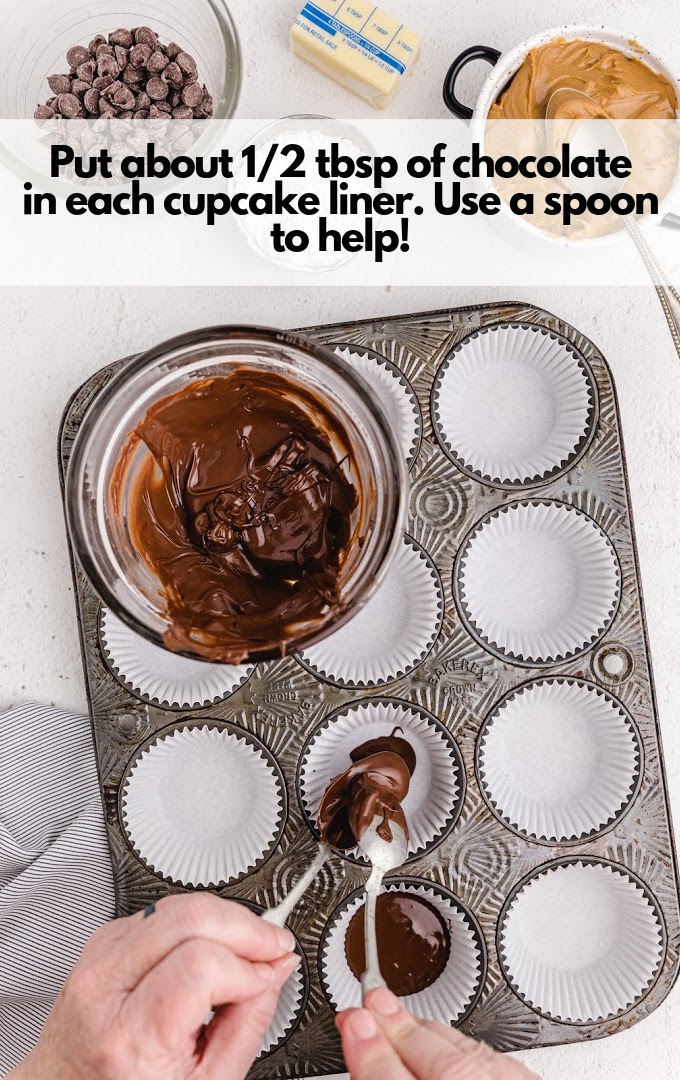 add scoop of chocolate to cupcake liner