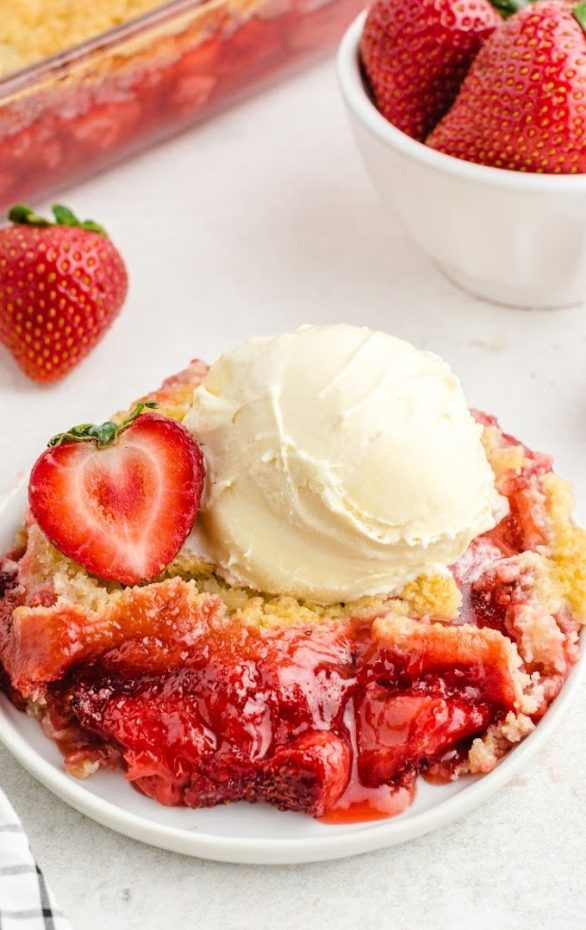 Strawberry Cobbler | Dessert | The Best Blog Recipes