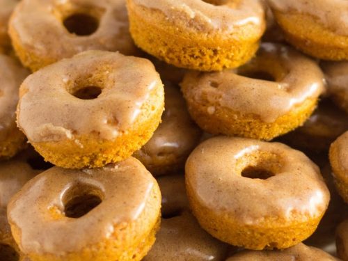 Mini Donut Recipe // Baked Pumpkin Spice Mini Donuts » Lovely Indeed