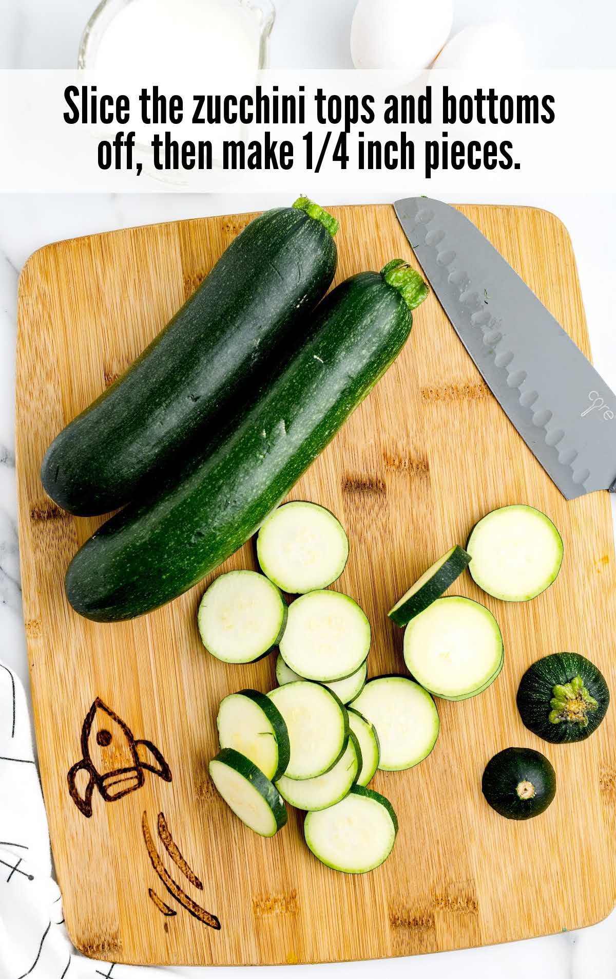 Food on the cutting board, with Fried zucchini