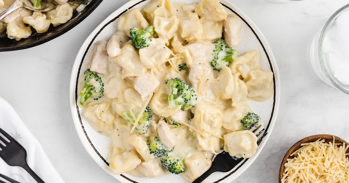 a close up shot of Chicken Tortellini on a plate