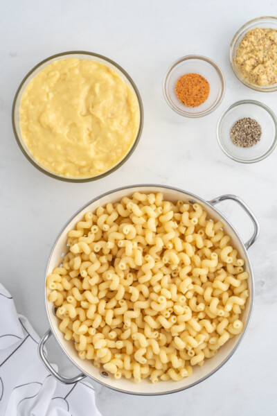 cooked cavatappi pasta