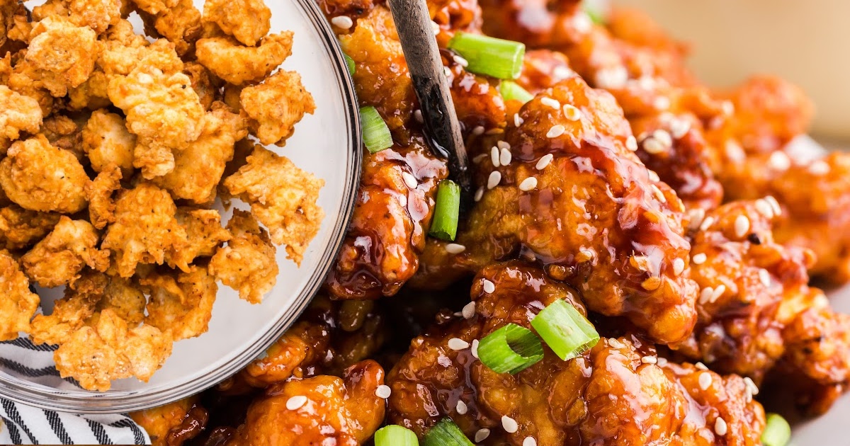 A close up photo of General Tso Chicken